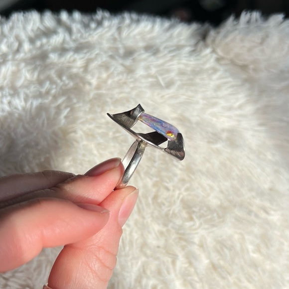 Unique Sterling Silver & Faux Opal Ring - Picture 7 of 16